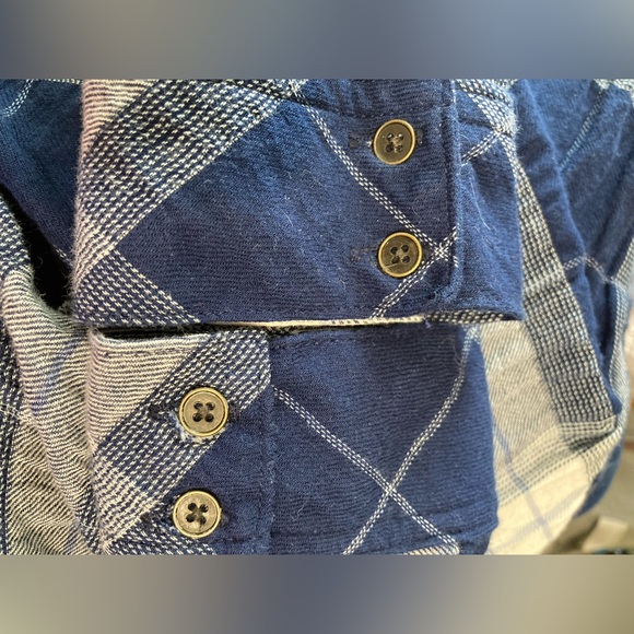 a.n.a. Blue Plaid Flannel Pullover LS Top Relaxed M Lightweight E4344 - Picture 5 of 6
